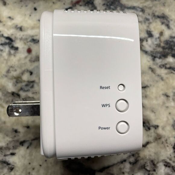 NETGEAR White WiFi Range Extender - Picture 7 of 15